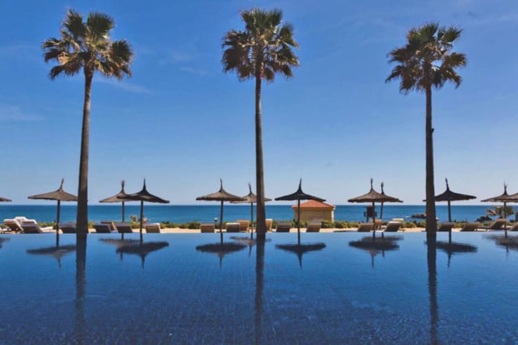 Beach club pool